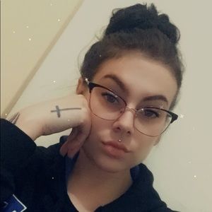 Meet your Posher, Alexandria